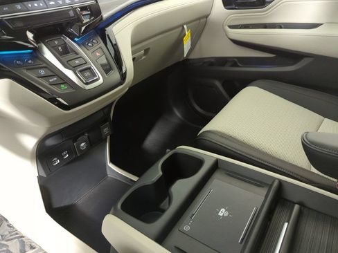 New 2026 Honda Odyssey Elite image 15