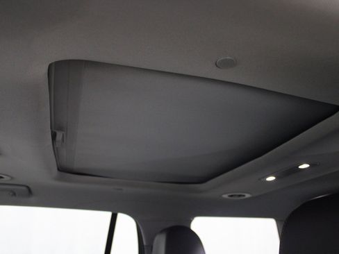 Used 2023 GMC Acadia AT4 image 26