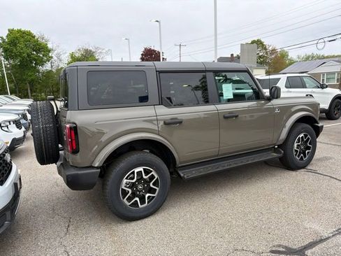 New 2026 Ford Bronco Outer Banks AWD/4WD image 3