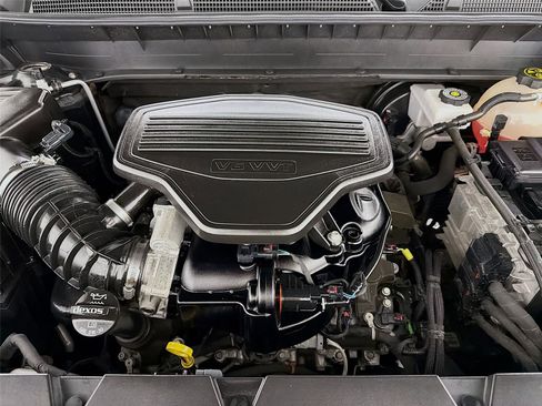 Used 2020 GMC Acadia SLT image 30