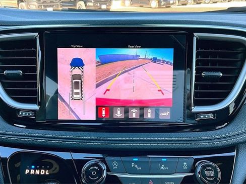 New 2026 Chrysler Pacifica Select image 26