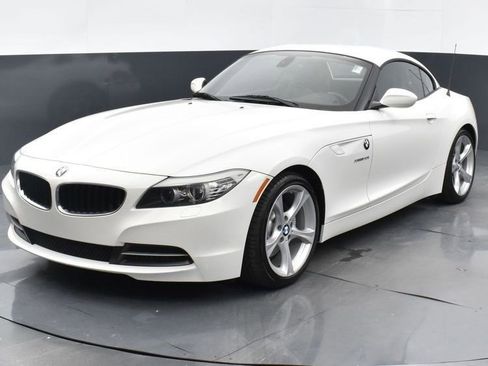 Used 2011 BMW Z4 sDrive30i image 4
