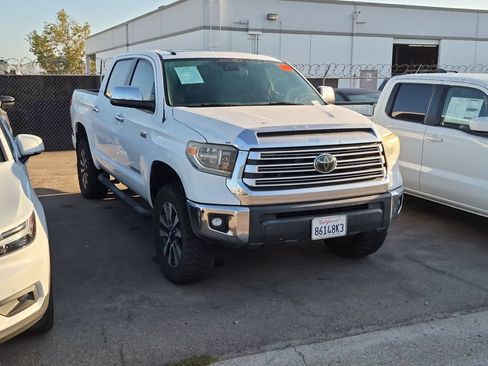 Used 2018 Toyota Tundra Limited w/ Limited Premium Package RWD image 2