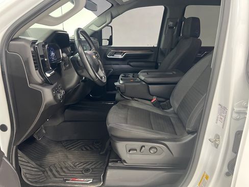 Used 2024 Chevrolet Silverado 2500 LT image 17