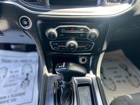 Used 2017 Dodge Charger R/T w/ Blacktop Package RWD image 13