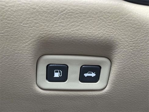 Used 2012 Chevrolet Corvette Grand Sport w/ 3LT Preferred Equipment Group image 27