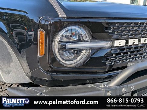 Used 2022 Ford Bronco Wildtrak image 10