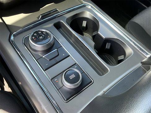 Used 2020 Ford Expedition XLT image 33