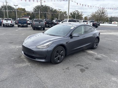Used 2023 Tesla Model 3 Standard Range image 8
