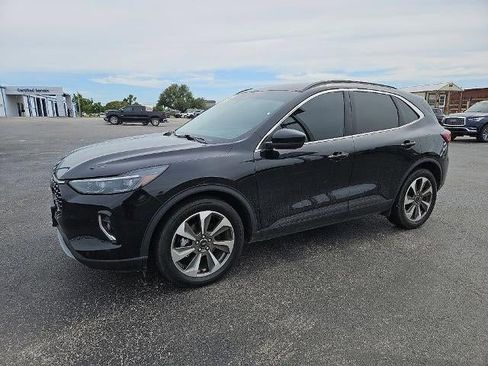 Used 2023 Ford Escape Platinum FWD image 2