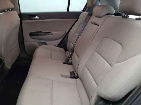 Used 2019 Kia Sportage LX image 18