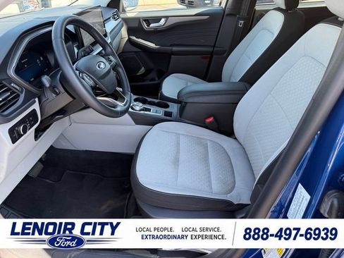 Used 2023 Ford Escape Active w/ Tech Pack #2 FWD image 10