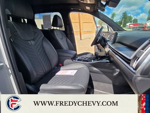 Used 2025 Kia Sorento SX Prestige AWD/4WD image 38