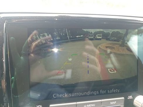 Used 2024 Nissan Frontier PRO-4X w/ Technology Package AWD/4WD image 15