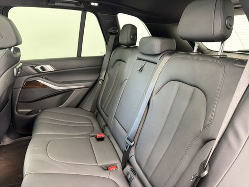 Used 2019 BMW X5 xDrive40i w/ Premium Package 2 AWD/4WD image 25