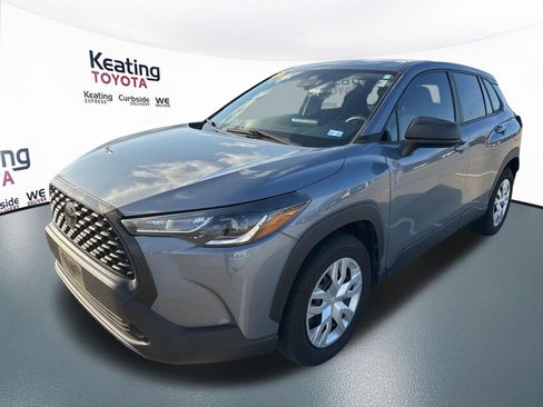 Used 2022 Toyota Corolla Cross L image 3