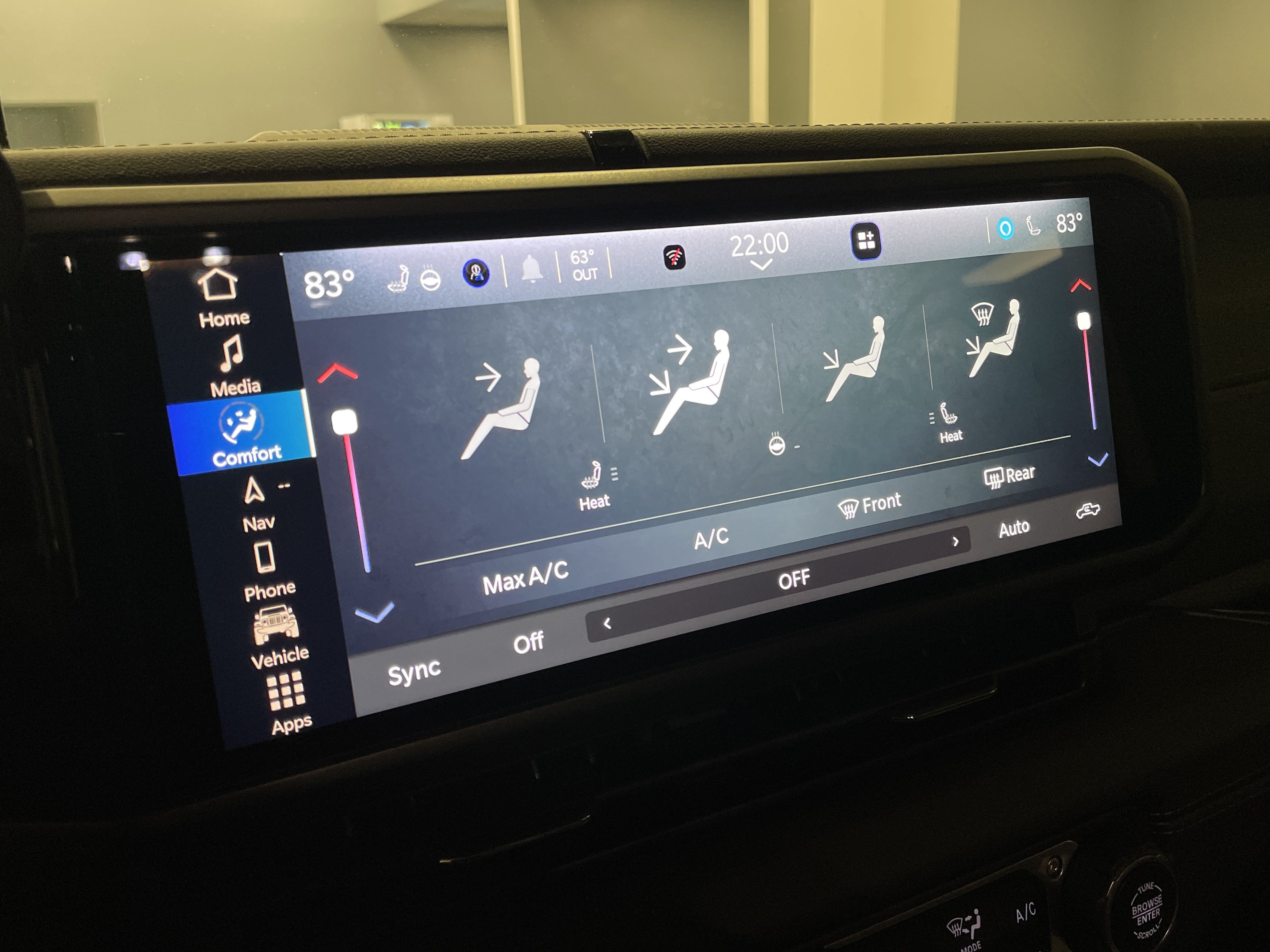 Used 2024 Jeep Gladiator Mojave AWD/4WD image 28