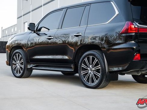 Used 2021 Lexus LX 570 4WD w/ Luxury Package image 40