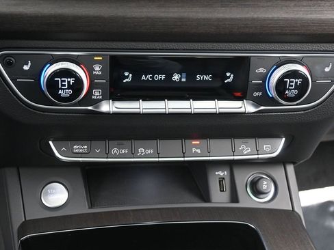 Used 2025 Audi Q5 2.0T Premium image 23