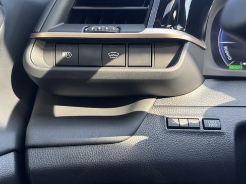 Used 2026 Toyota Crown Platinum image 30