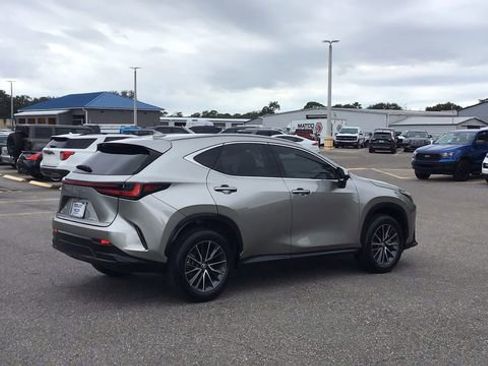 Used 2024 Lexus NX 250 FWD w/ Premium Package image 6