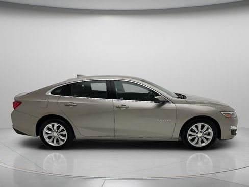 Used 2024 Chevrolet Malibu LT FWD image 2