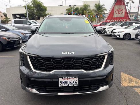 Used 2024 Kia Sorento EX w/ Panoramic Sunroof Package FWD image 9
