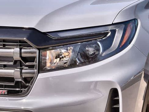 Used 2025 Honda Ridgeline Sport image 24