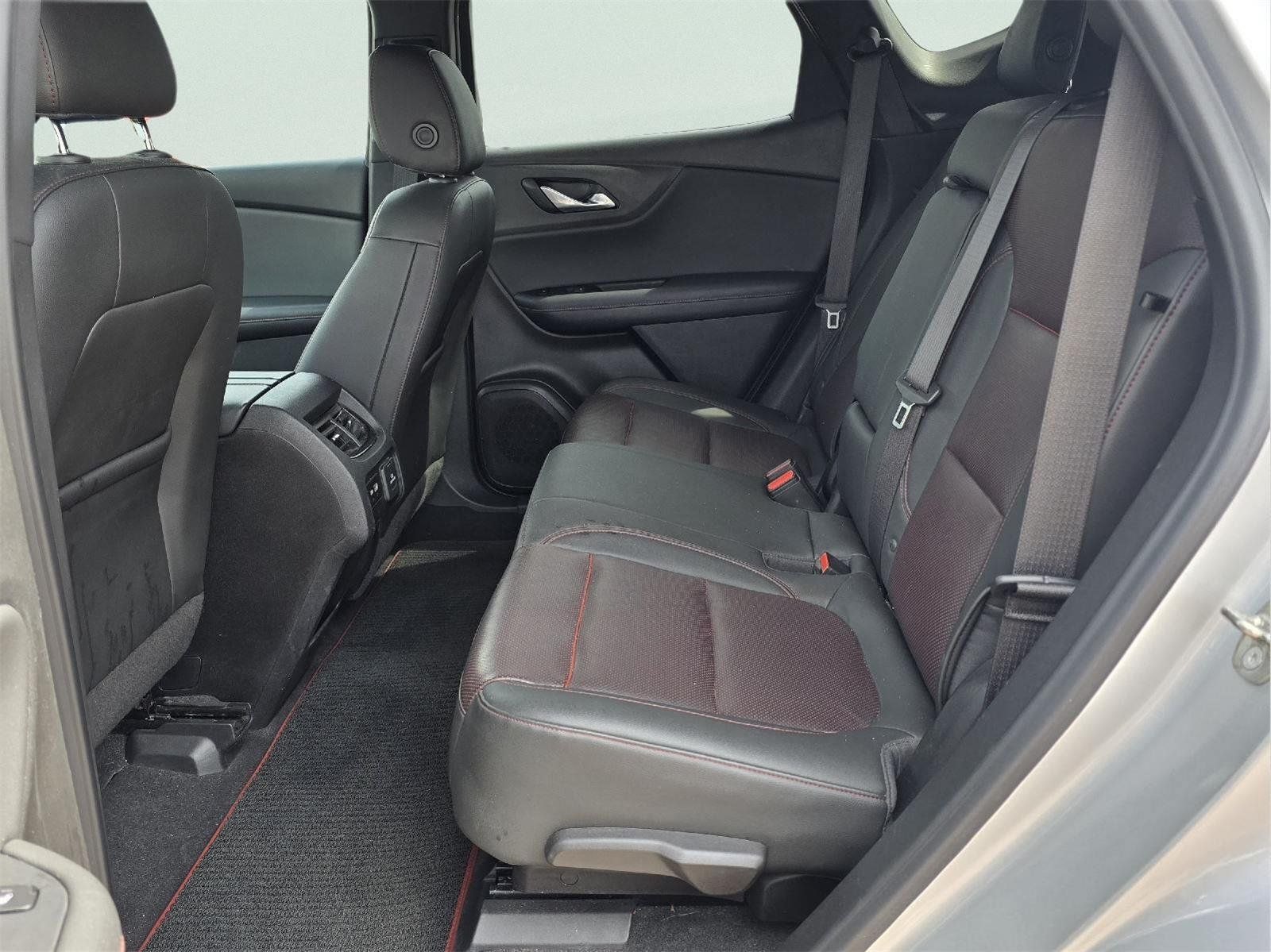 Used 2019 Chevrolet Blazer RS FWD image 24