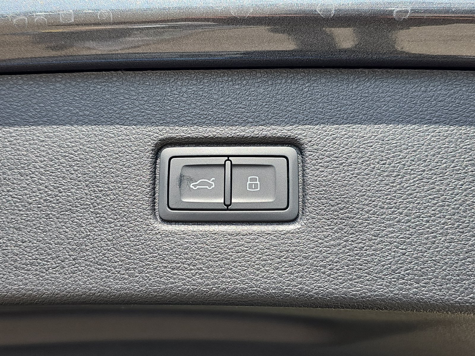 New 2026 Audi SQ7 Premium Plus AWD/4WD image 15