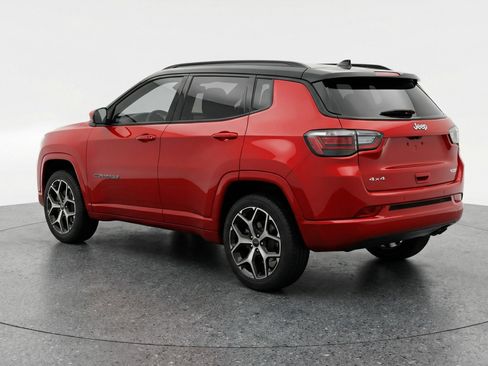 Used 2025 Jeep Compass Limited AWD/4WD image 6