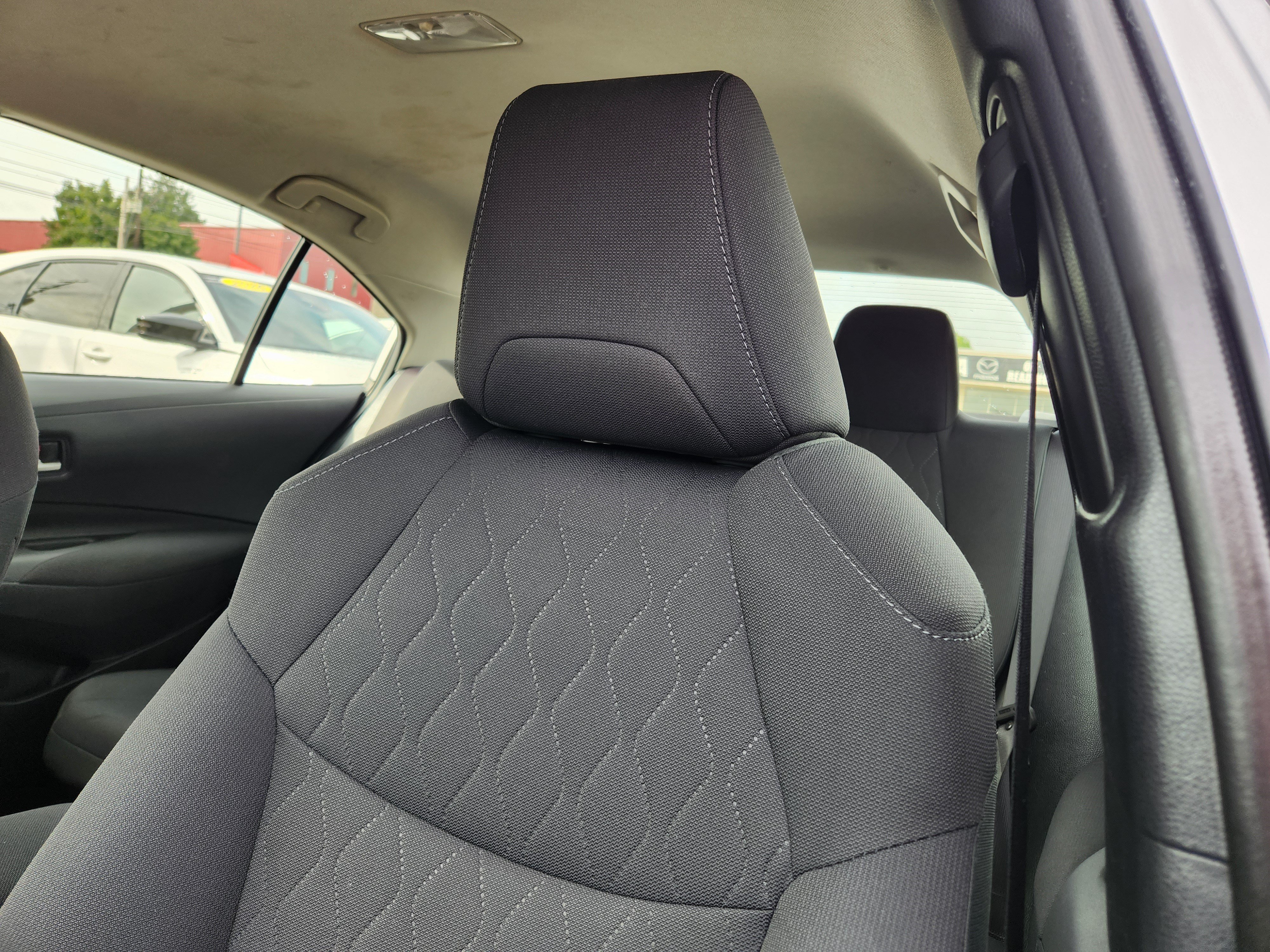 Used 2020 Toyota Corolla LE FWD image 11