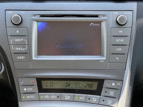 Used 2012 Toyota Prius Two image 16