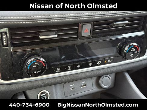 Certified 2021 Nissan Rogue SV image 20