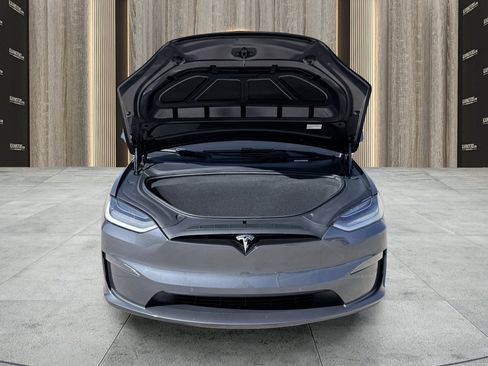 Used 2023 Tesla Model X image 19