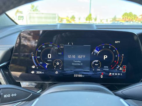 Used 2025 Chevrolet Suburban Premier image 33