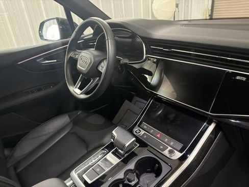 Used 2025 Audi Q7 3.0T Premium Plus AWD/4WD image 24