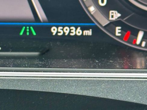 Used 2018 Volkswagen Tiguan SEL Premium w/ 3rd Row Seat Package image 10