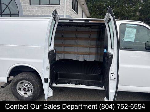 Used 2024 GMC Savana 2500 w/ Driver Convenience Package image 13