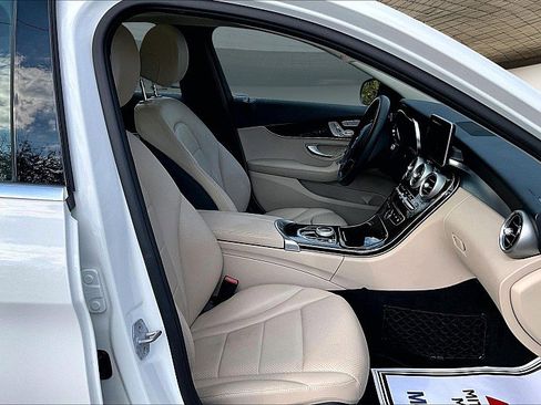Used 2018 Mercedes-Benz C 300 Sedan w/ Premium Package image 7