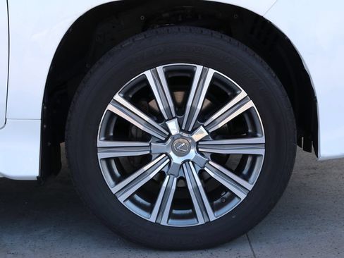Used 2017 Lexus LX 570 4WD w/ Luxury Package image 51