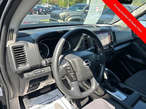 Used 2024 Nissan Frontier S RWD image 3
