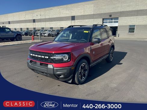 New 2025 Ford Bronco Sport Outer Banks w/ Outer Banks Tech Package+ image 1