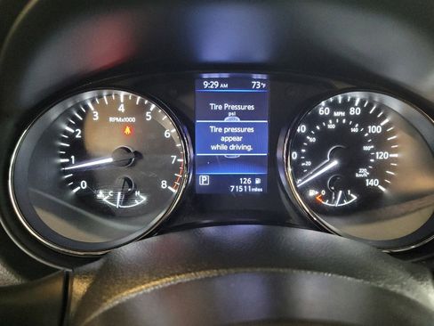 Used 2020 Nissan Rogue SV FWD image 23