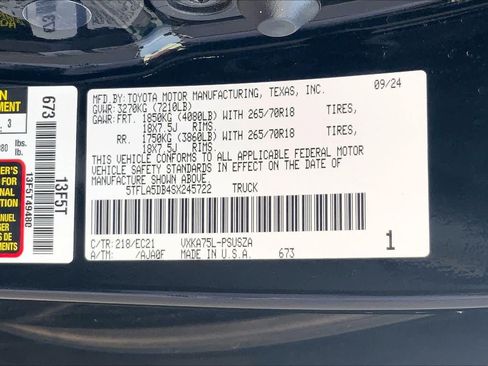 Used 2025 Toyota Tundra SR5 w/ TRD Off-Road Premium Package AWD/4WD image 37
