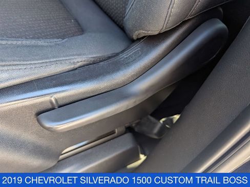 Used 2019 Chevrolet Silverado 1500 Custom Trail Boss w/ Custom Convenience Package AWD/4WD image 15