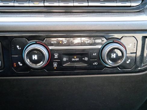 Used 2022 Chevrolet Silverado 1500 LT w/ All Star Edition Plus image 21