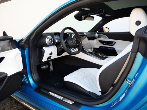 Used 2024 Mercedes-Benz AMG GT 63 image 18