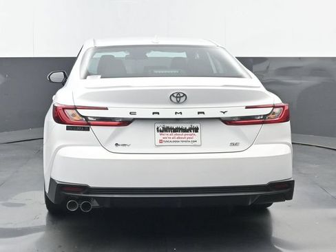 Used 2025 Toyota Camry SE FWD image 19