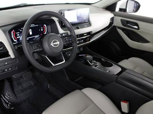 Certified 2024 Nissan Rogue SL w/ SL Premium Package FWD image 20